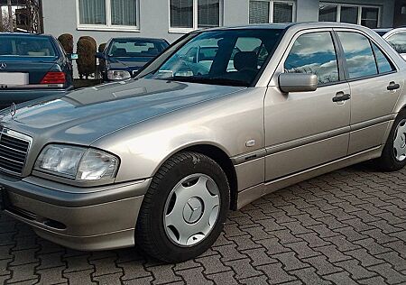 Mercedes-Benz C 240 CLASSIC