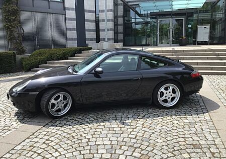 Porsche 996 Carrera Coupé Carrera