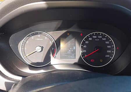 Hyundai i20 1.2 YES! TÜV neu, Anhängerkupplung 75kg, Dac