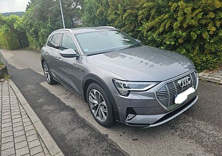 Audi e-tron 50 quattro S line S line