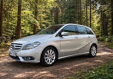 Mercedes-Benz B 200 BlueEFFICIENCY -