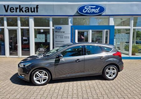 Ford Focus Lim. 1.5 Titanium*Navi*Kamera*SHZ*Autom.*