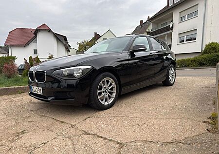 BMW 116i *GEPFLEGT!*PDC*KLIMA*SITZHEIZUNG