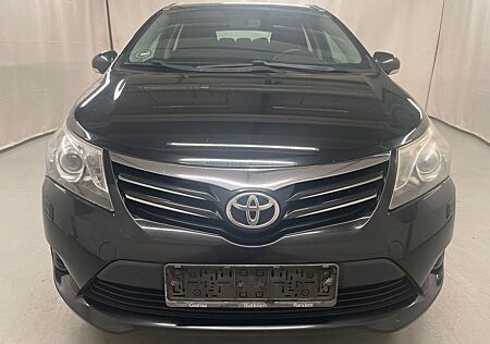 Toyota Avensis Combi 1,6-l-Valvematic VOOOOOL