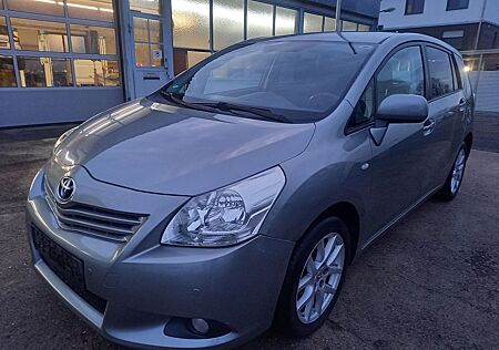 Toyota Verso 1.8l Life 7 Sitze Navi Kamera EU5