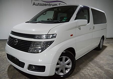 Nissan Elgrand E51 Allrad Klima Tempomat Kamera 7 Sitze