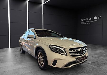Mercedes-Benz GLA 200 *Style*Navi*LED*Klima* Keyless*8-fach*