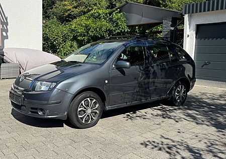 Skoda Fabia Combi 1.4 /4 Zyl./Klima/Scheckheft/8Fach