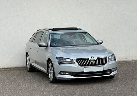 Skoda Superb Combi 2.0 TDI DSG Style/PANO/BI-XENON/