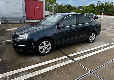 VW Jetta Volkswagen 2.0 FSI Sportline