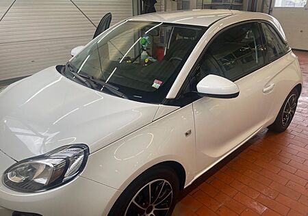 Opel Adam 1.2 -