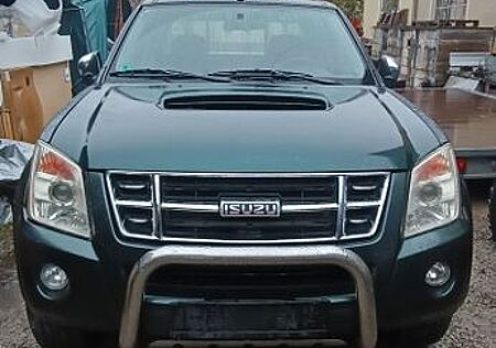 Isuzu D-Max 4x4 mit neuem Motor, Turbo, 172€ Steuer