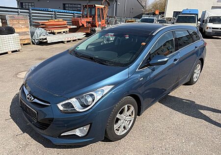 Hyundai i40 cw blue Style *1.HAND*TÜV 03/27*KLIMA*PANO