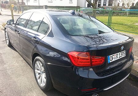 BMW 320i EfficientDynamics Ed. Modern Line Moder...
