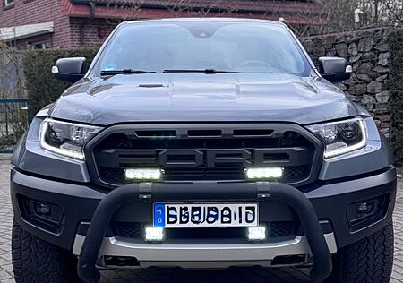 Ford Ranger Raptor Raptor Ranger Fox-Fahrwerk Stollenreifen grau