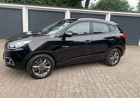 Hyundai ix35 blue 1.6l Finale Gold Paket 2WD /Navi/Teill