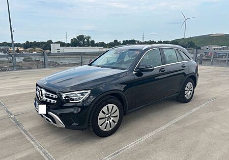 Mercedes-Benz GLC 220 d 4M AHK GSD PANO Leder LED RFK MBUX