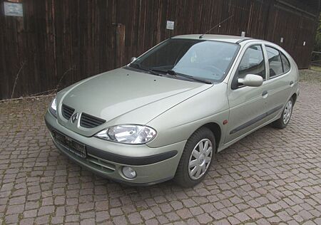Renault Megane 1.4 16V