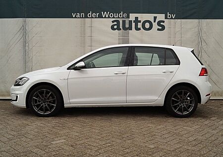VW Golf Volkswagen e- 136pk automatik -NAVI-ACC-LED-ECC-PD