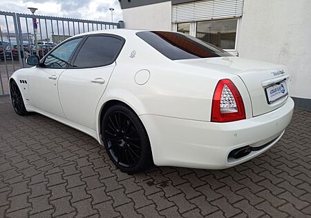 Maserati Quattroporte 4.7 V8 SPORT/GTS/LEDER/SPORTABGAS