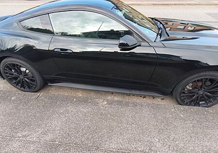 Ford Mustang 2.3 EcoBoost -