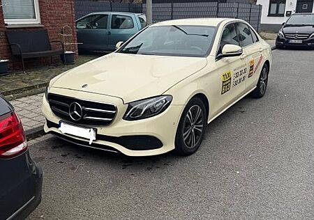 Mercedes-Benz E 220 d Autom. -