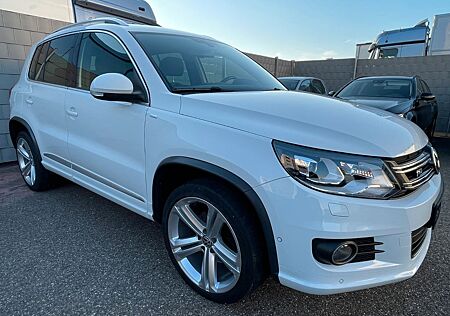 VW Tiguan Volkswagen 2.0TDI/DSG/4M BMT RLine/Bixenon/Navi/19"