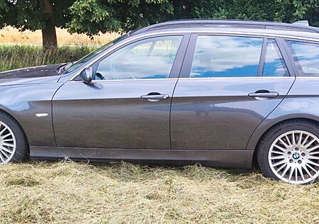 BMW 330xd touring Tüv neu Allrad