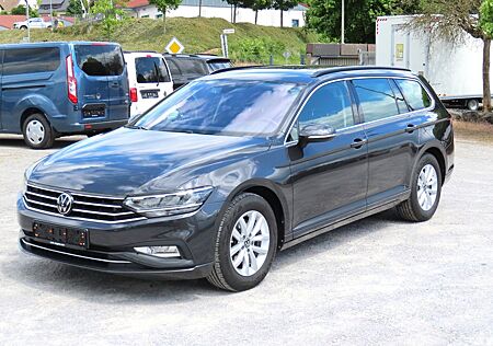 VW Passat Variant Volkswagen Passat Var. 2,0 TDi DSG Navi LED ACC Kamera AHK