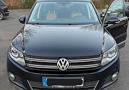 VW Tiguan Volkswagen 2.0 TDI BlueMotion Tech Sport & Style...