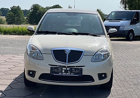 Lancia Ypsilon 1.4 8V Oro Kein TÜV