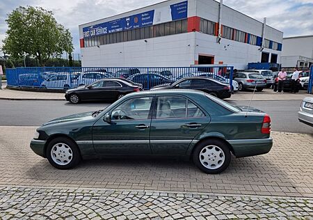 Mercedes-Benz C 180 Elegance