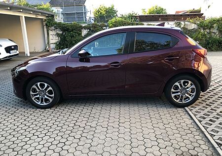 Mazda 2 SKYACTIV-G 90 KIZOKU Intense LED, Head-Up