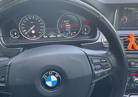 BMW 520d xDrive Touring A Luxury Line Luxury Line