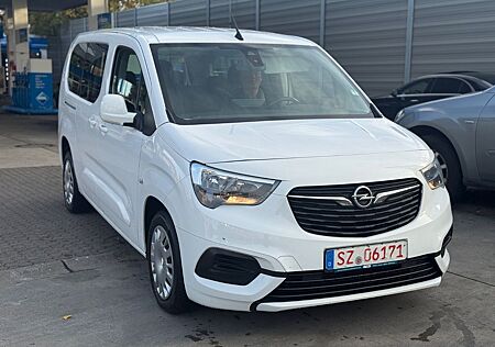 Opel Combo Life E Edition Behindertengerecht-Rampe