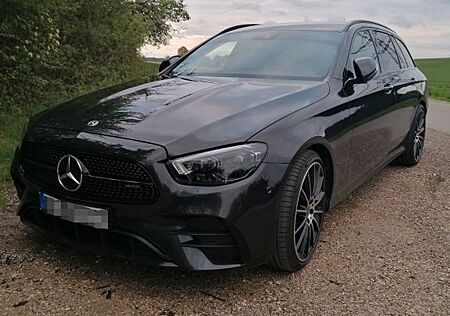 Mercedes-Benz E 220 d T Autom. AMG Burmester Multibeam