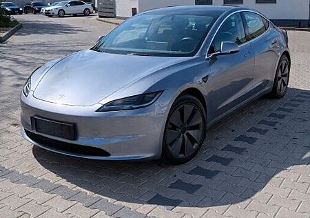 Tesla Model 3 Hinterradantrieb RWD RWD