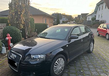 Audi A3 2.0 FSI Sportback Ambition, Xenon, AHK