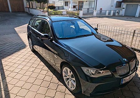 BMW 318i Touring -