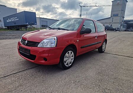 Renault Clio II Campus Je t'aime