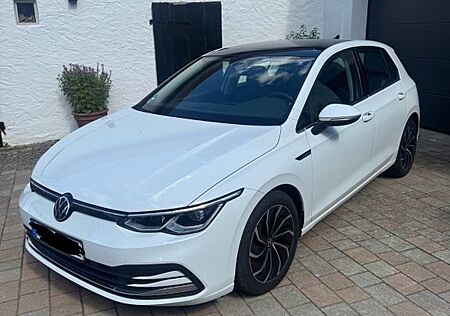 VW Golf Volkswagen 1.5 TSI ACT OPF 110kW 1st Edition