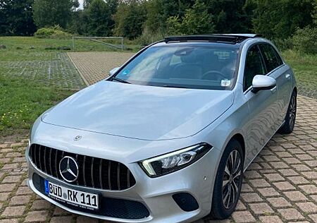 Mercedes-Benz A 180 d -PanoNaviTeilledSHZKam.SoundLED