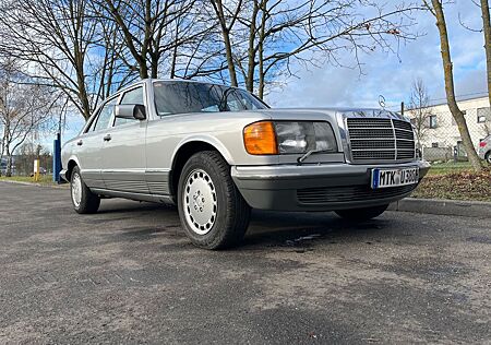 Mercedes-Benz 380 SE W126-Schöner Zustand-TÜV neu -Vollaustatt