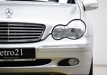 Mercedes-Benz C 200 Kom. Elegance (W203) *Neuwagencharakter*