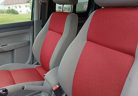 VW Caddy Volkswagen Life 1.6 5-Sitzer -