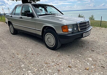 Mercedes-Benz 190 E OLDTIMER