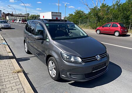 VW Touran Volkswagen Highline *Panorama *Navi Benzin/LPG