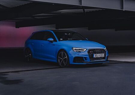 Audi RS3 280 km/h 2.5 TFSI S tronic quattro Sportback
