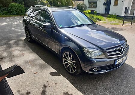 Mercedes-Benz C 180 CGI T BlueEFFICIENCY Autom. -