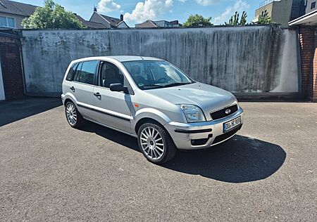 Ford Fusion 1.6 16V + +